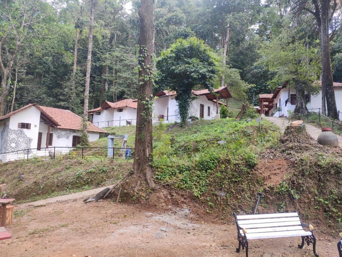 Qexperiences Coorg Hotel Madikeri Eksteriør billede